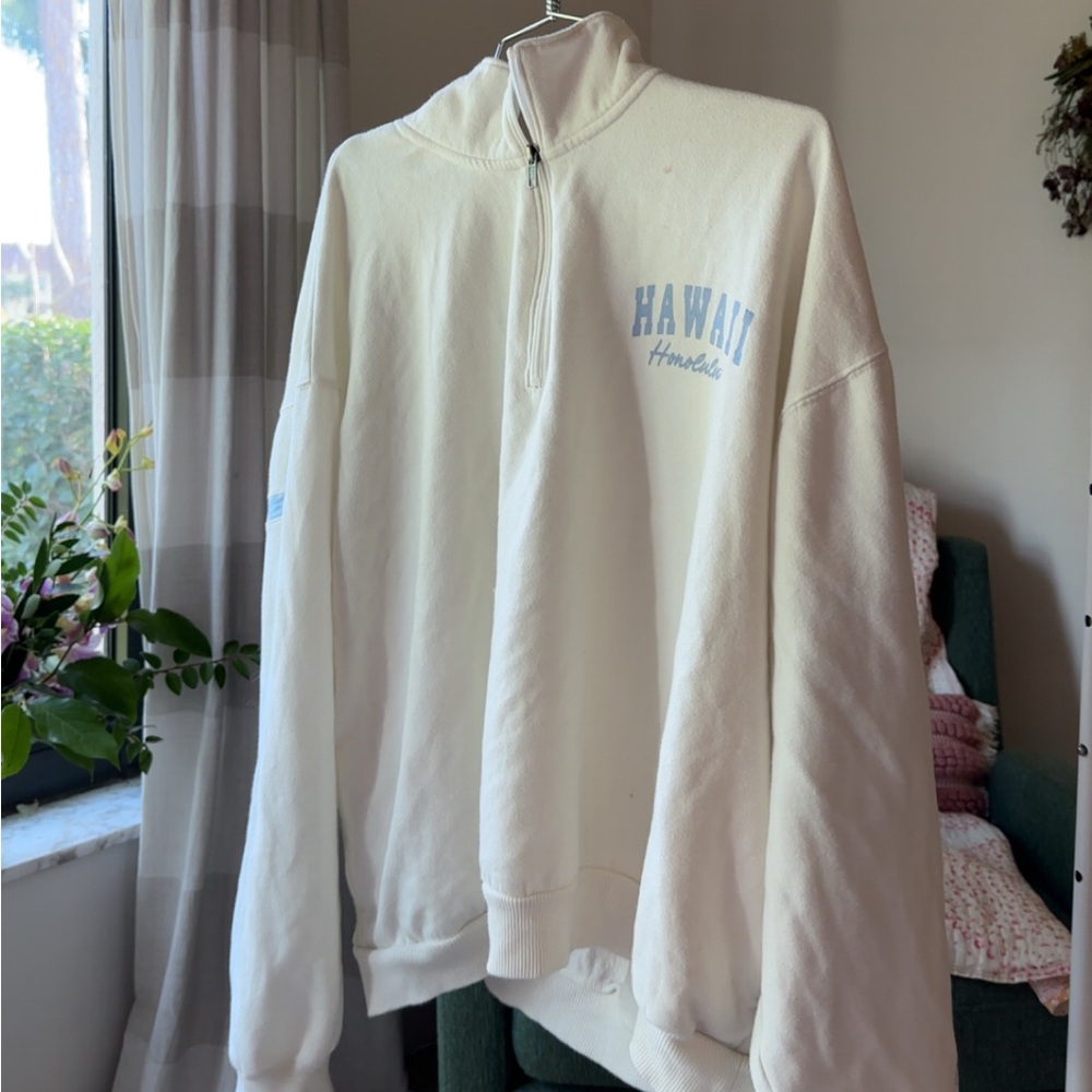 Aeropostale White and Blue Half-Zip Sweatshirt